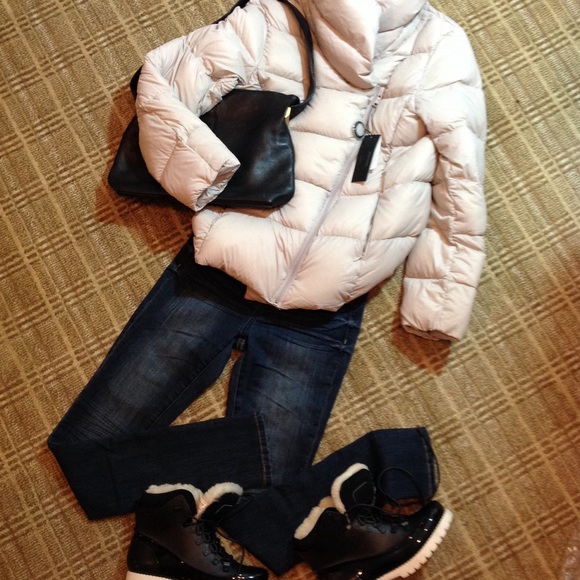 Tignanello Leather Shoulder Bag - Picture 8 of 8